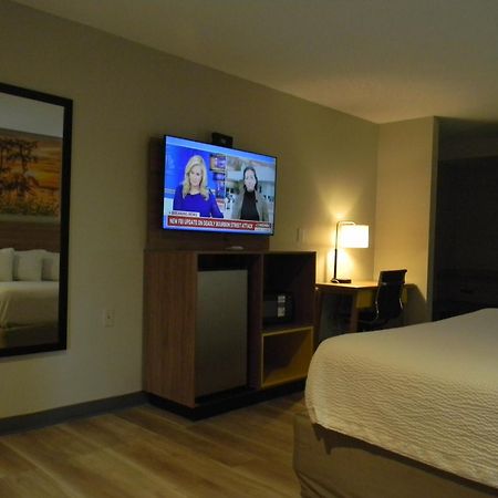 Days Inn By Wyndham Bainbridge Bagian luar foto