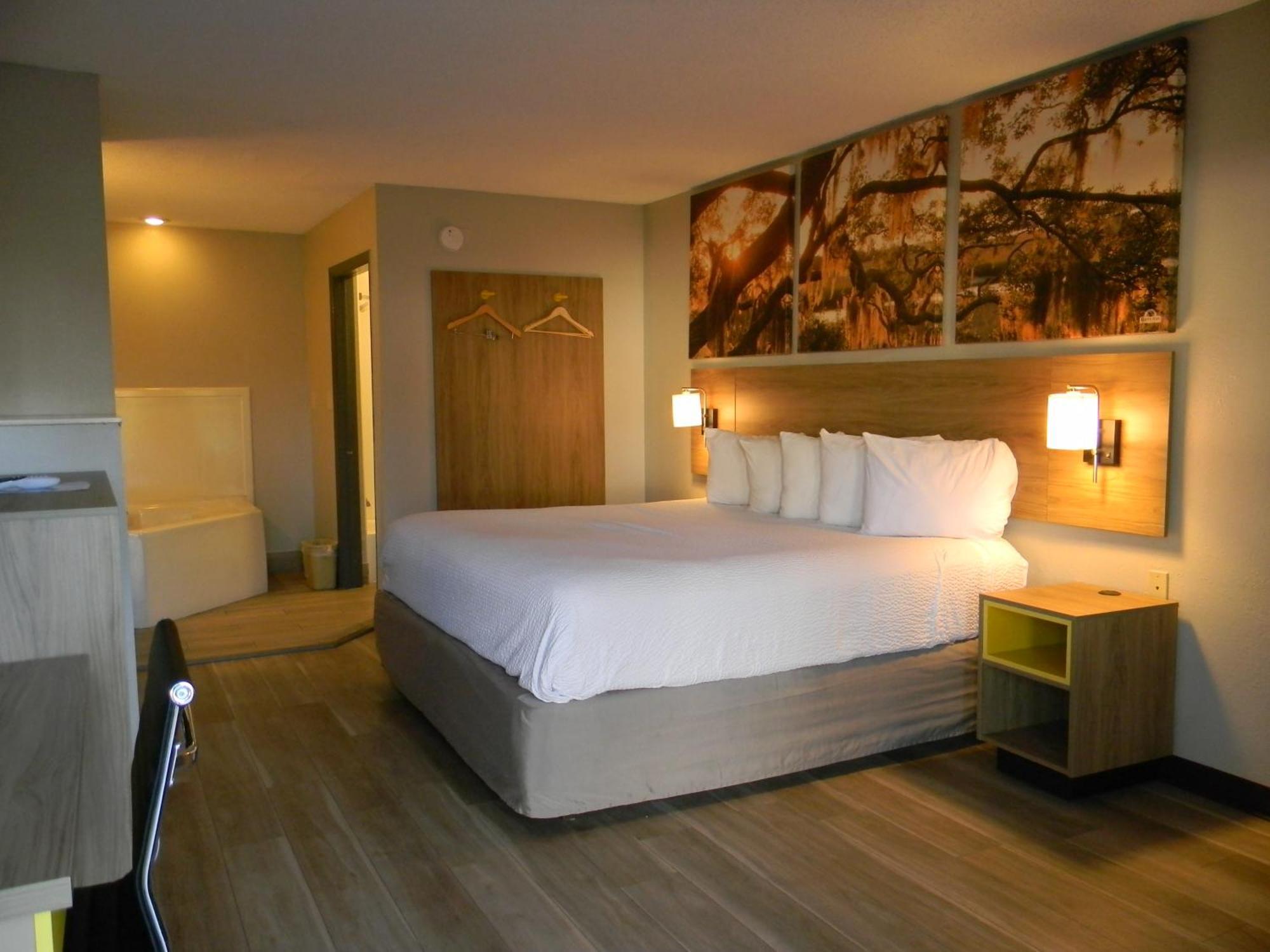 Days Inn By Wyndham Bainbridge Bagian luar foto